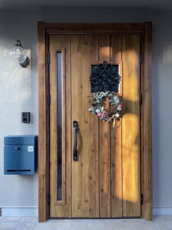 玄関ドアアフター写真